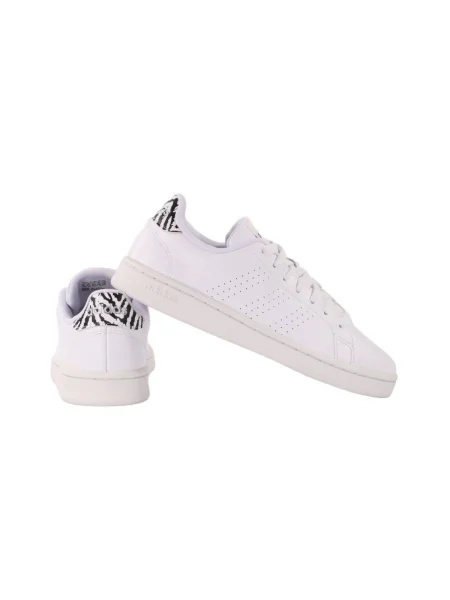 Félcipő Adidas fehér