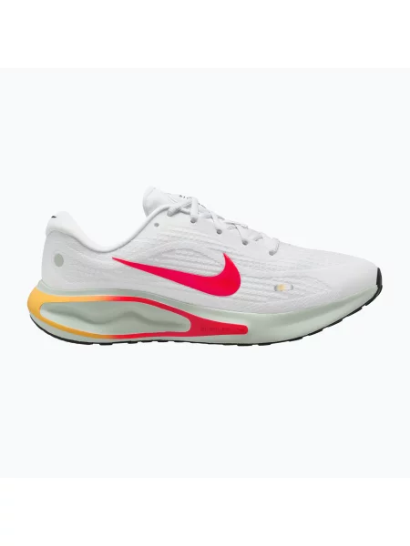 Férfi futócipő NikeJourney Run white/spruce aura/bright crimson. Méret: 46 EU fehér