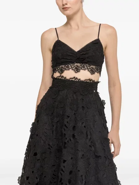 Top Nissa cu broderie cu model floral negru