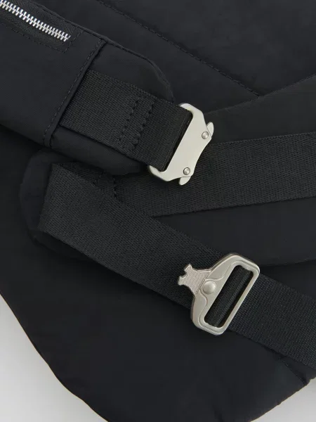 Рюкзак Reserved на одно плечо черный