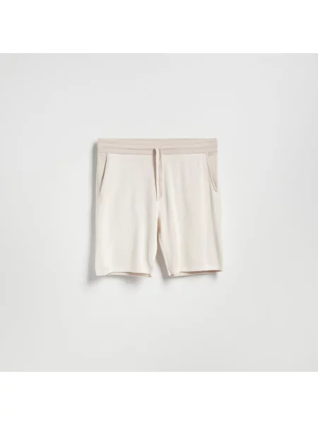 Reserved Dzsörzé rövidnadrág bézs
