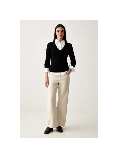 Sweter Gant z dekoltem w serek czarny