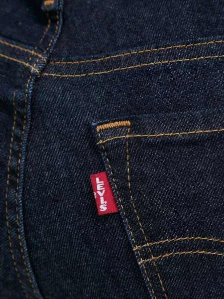 Blugi drepți Levi's® zdrențuiți negru