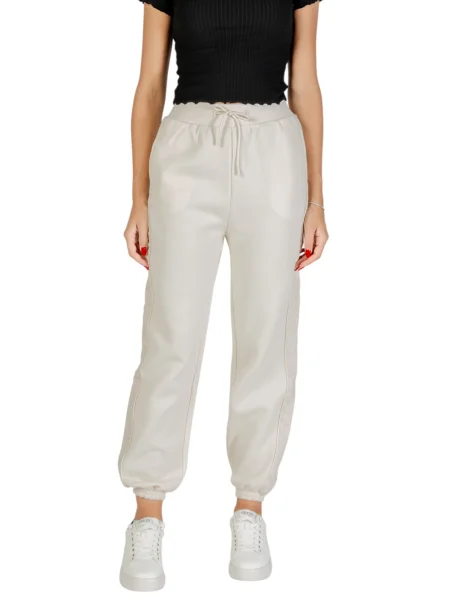 Trenirka Guess črna