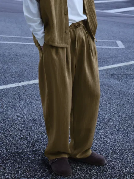 Bershka Pantaloni RÚSTICO kaki