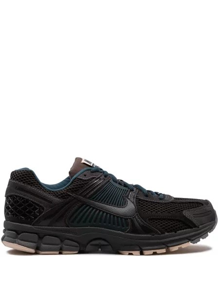 Sneakerși Nike Vomero de catifea negru