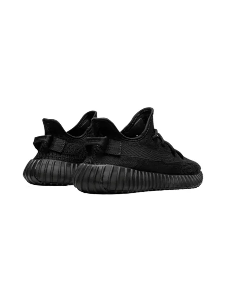 Pantofi Yeezy negru