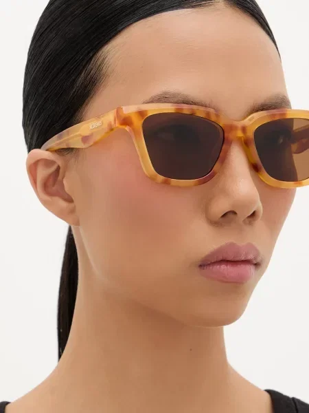 Солнцезащитные очки Jacquemus