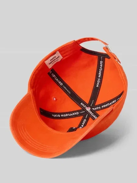 Czapka z daszkiem z wyhaftowanym logo Mads Norgaard pomarańczowa