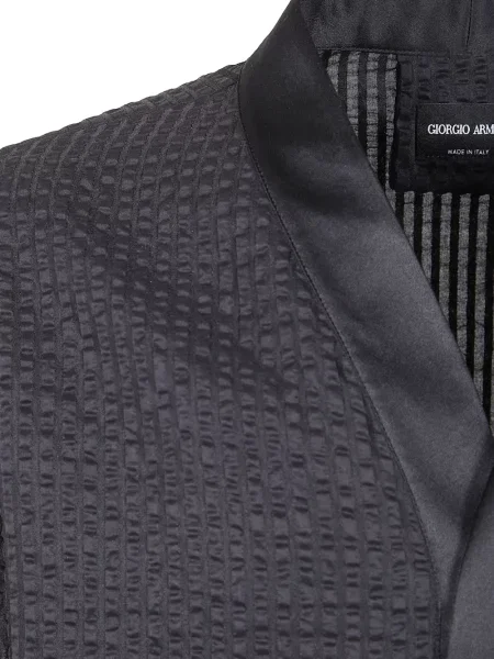 Яке тип риза Giorgio Armani черно