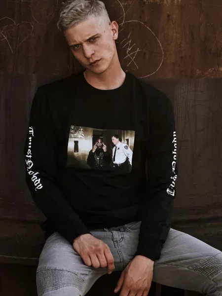 Суичър без качулка Merchcode черно