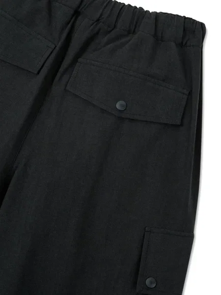 Pantaloni scurți cargo Studio Tomboy plisate negru