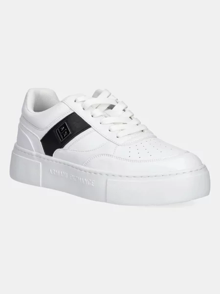 Маратонки Armani Exchange бяло