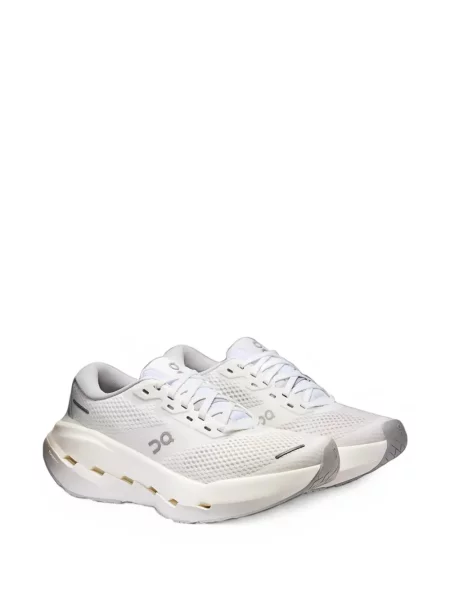 Sneakerși On alb