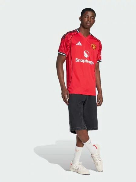 Футболка adidas червоний