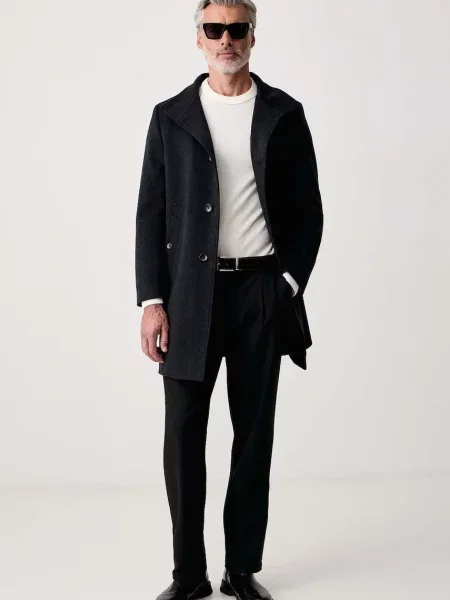 Palton Baldessarini de lână elegant