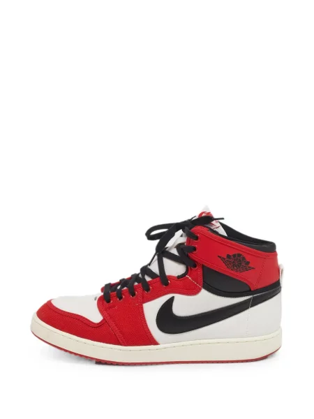 Sneakerși Jordan alb