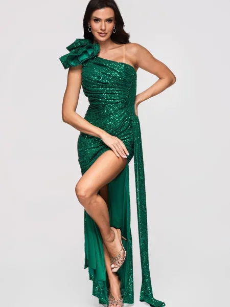 Rochie de seară Edoti asimetrică cu decolteu asimetric verde