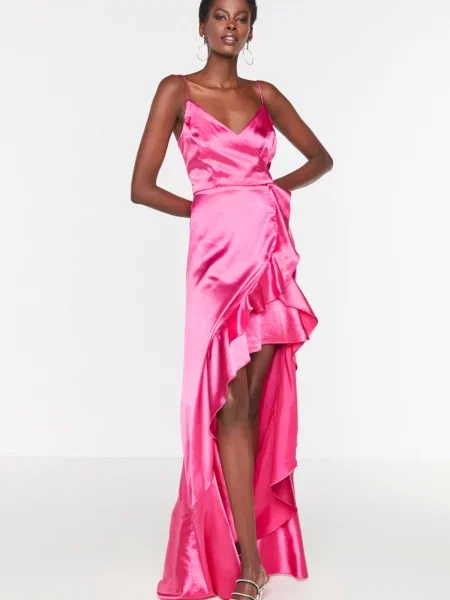 Sukienka wieczorowa Trendyol czerwona