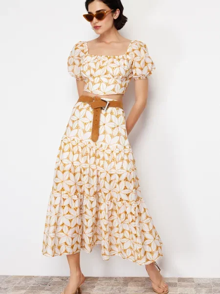 Haftowana spódnica maxi Trendyol dzwony biała