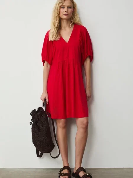 Medicine sukienka oversize z lnem czerwona