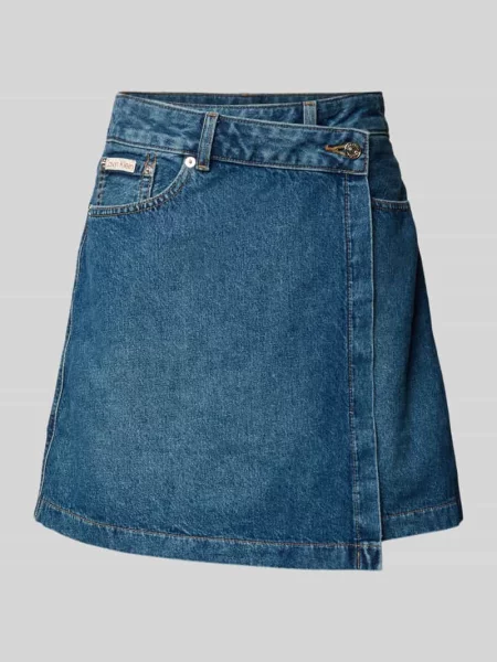 Spódnica jeansowa w stylu kopertowym z detalem z logo Calvin Klein Jeans niebieska