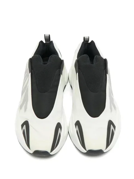 Chiloți Adidas Yeezy slip-on alb