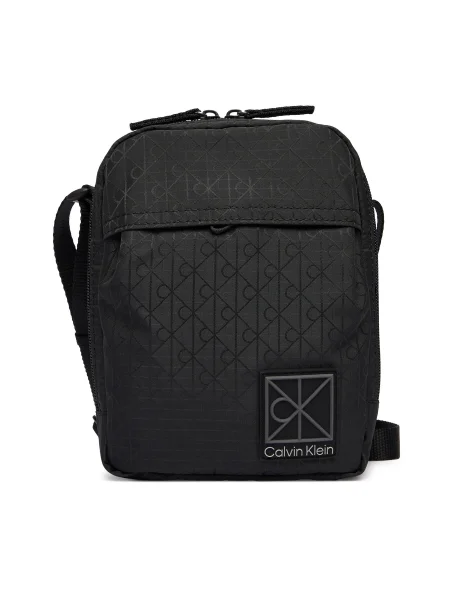 Geantă crossover Calvin Klein Utility Emblem Reporter negru