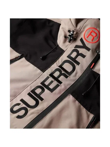 Wiatrówka Superdry beżowa