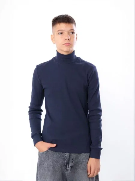 Гольф свитер носи своє