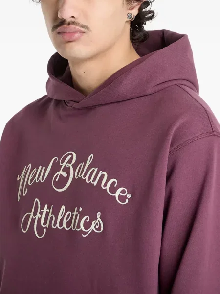 Δερμάτινο πλισέ hoodie New Balance με σχέδιο μαύρο