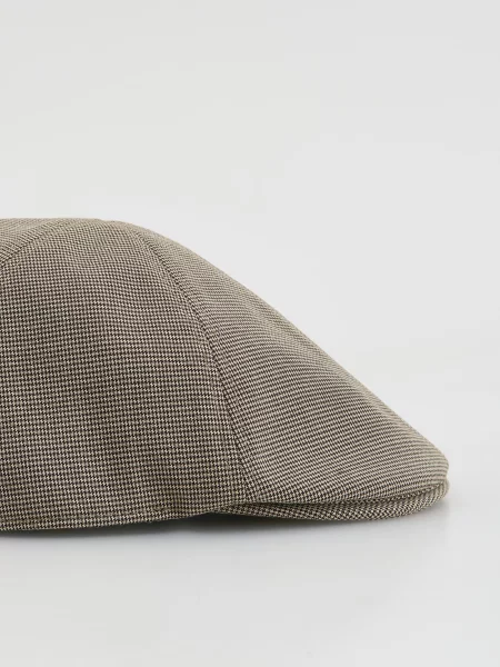 Кепка Reserved с принтом в елочку