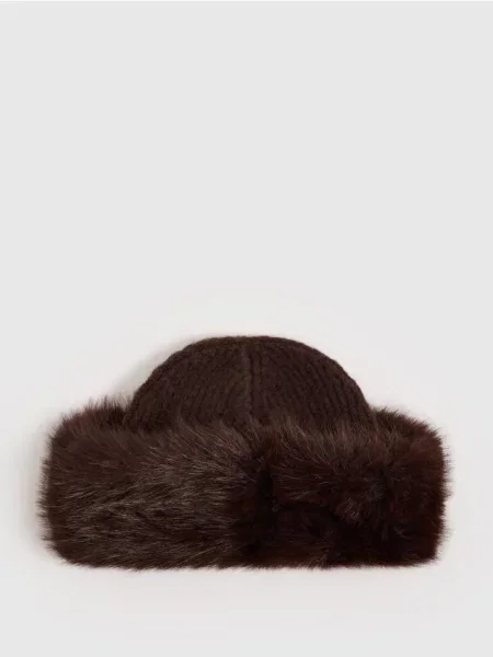 Mohito Beanie kepurė tamsiai ruda