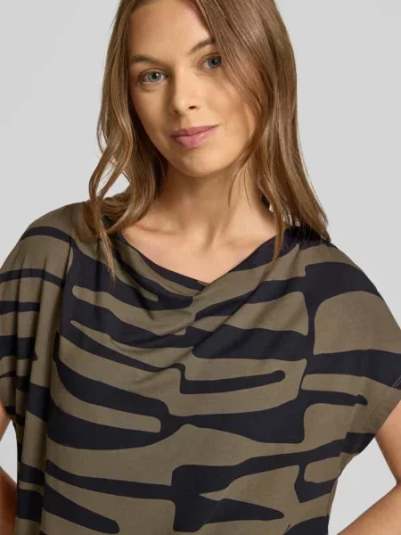T-shirt z lejącym dekoltem model ‘Sapaya’ Opus