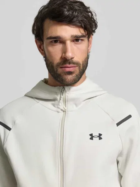 Kurtka o kroju regular fit z kapturem model ‘Unstoppable’ Under Armour biała