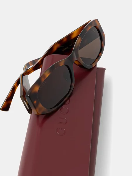 Солнцезащитные очки Gucci