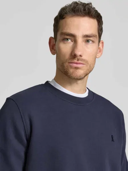 Bluza o kroju regular fit z czystej bawełny ekologicznej model ‘BAARO FLEECE’ Armedangels granatowa