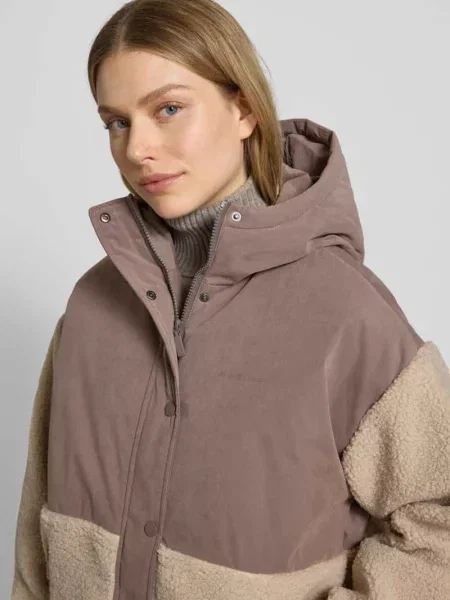 Kurtka o kroju regular fit z obszyciem ze sztucznego futra model ‘Blocking’ Mazine