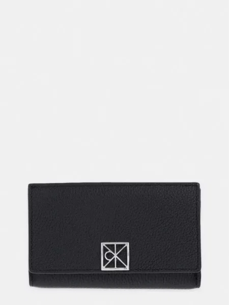 Calvin Klein Denarnica Emblem Hw Pebble Snap Cardholder črna