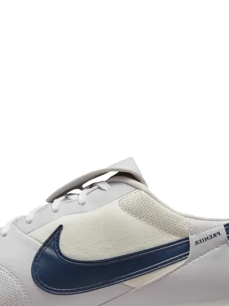 Футбол маратонки Nike LeBron с връзки с дантела черно