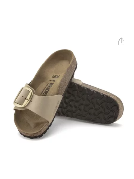 Klapki Birkenstock skórzane na sprzączkę brązowe