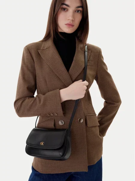 Taška Calvin Klein Jeans CK FLAP CAMERA BAG černé