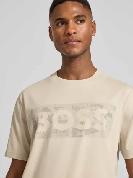 T-shirt o kroju regular fit z mieszanki bawełny model TS_GLOBE LOGOPATTERN' Boss Green beżowa