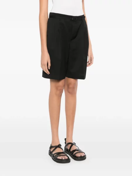 Pantaloni scurți Less negru