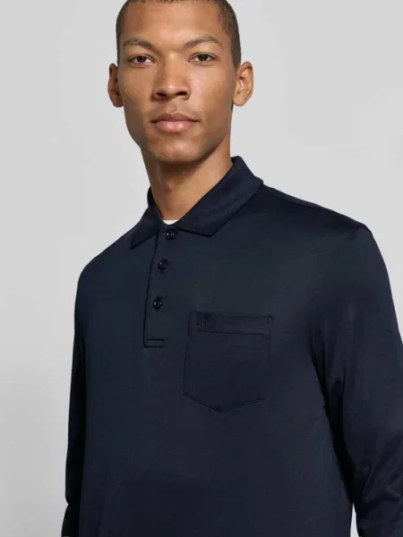 Koszulka polo o kroju regular fit z mieszanka bawełny z brustasza Bugatti granatowa