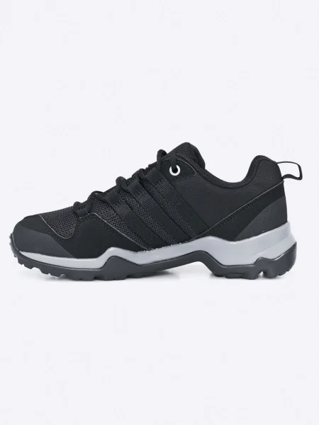 Félcipő Adidas fekete