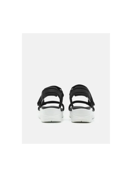 Sandále Skechers UNO čierna