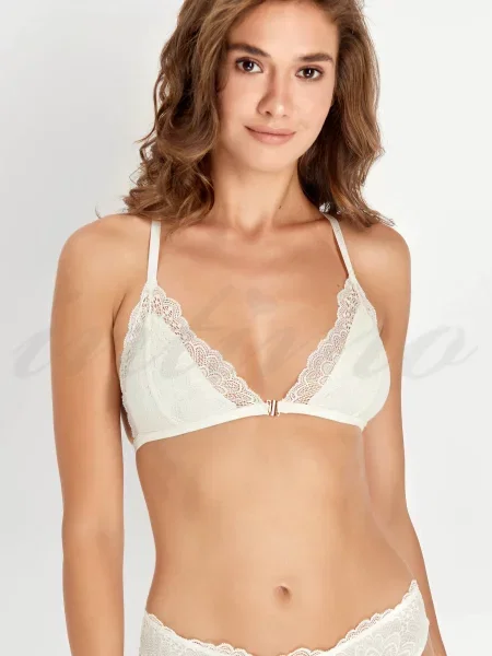 Бюстгальтер с мягкой чашкой