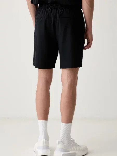 Skechers férfi rövidnadrág PREMIER 7" SHORT fekete
