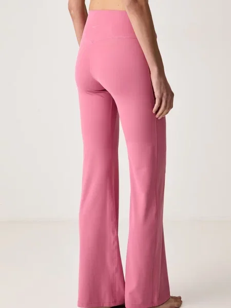 Nike sportos leggings női Zenvy rózsaszín
